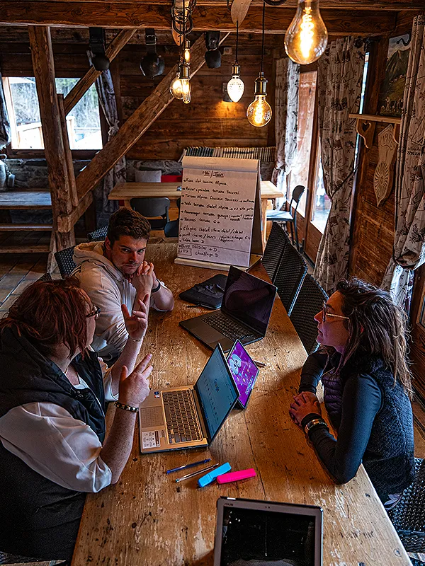 Savoya-Lodge-Chalet-Alpina-woek Savoya-Lodge-Chalet-Alpina-woek