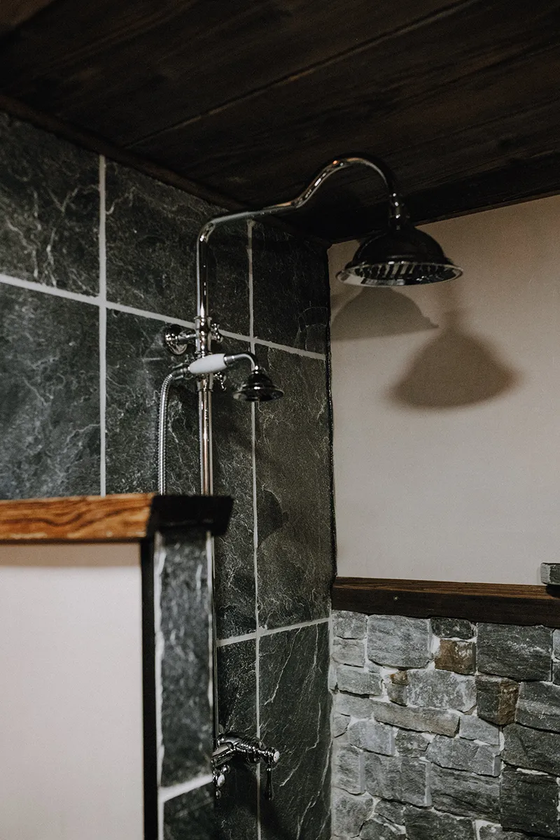 Savoya_Lodges_Rustika-salle-de-bain-1 Savoya_Lodges_Rustika-salle-de-bain-1